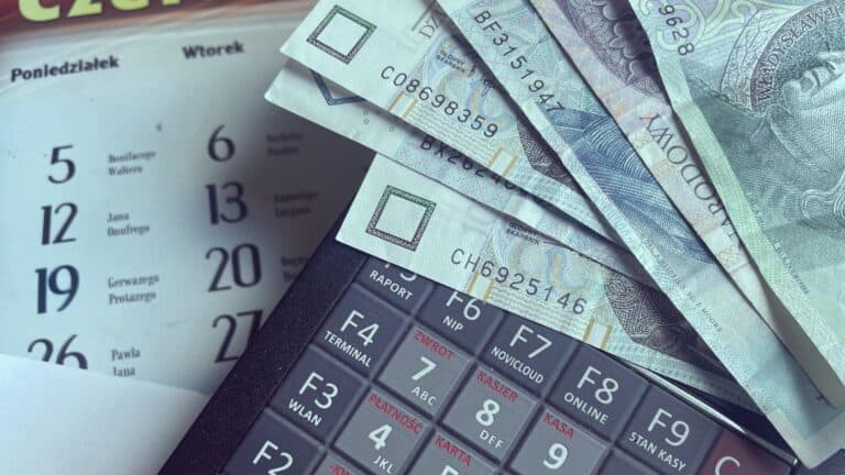 Bail commercial : la régularisation tardive des charges n'oblige pas le bailleur à rembourser les provisions